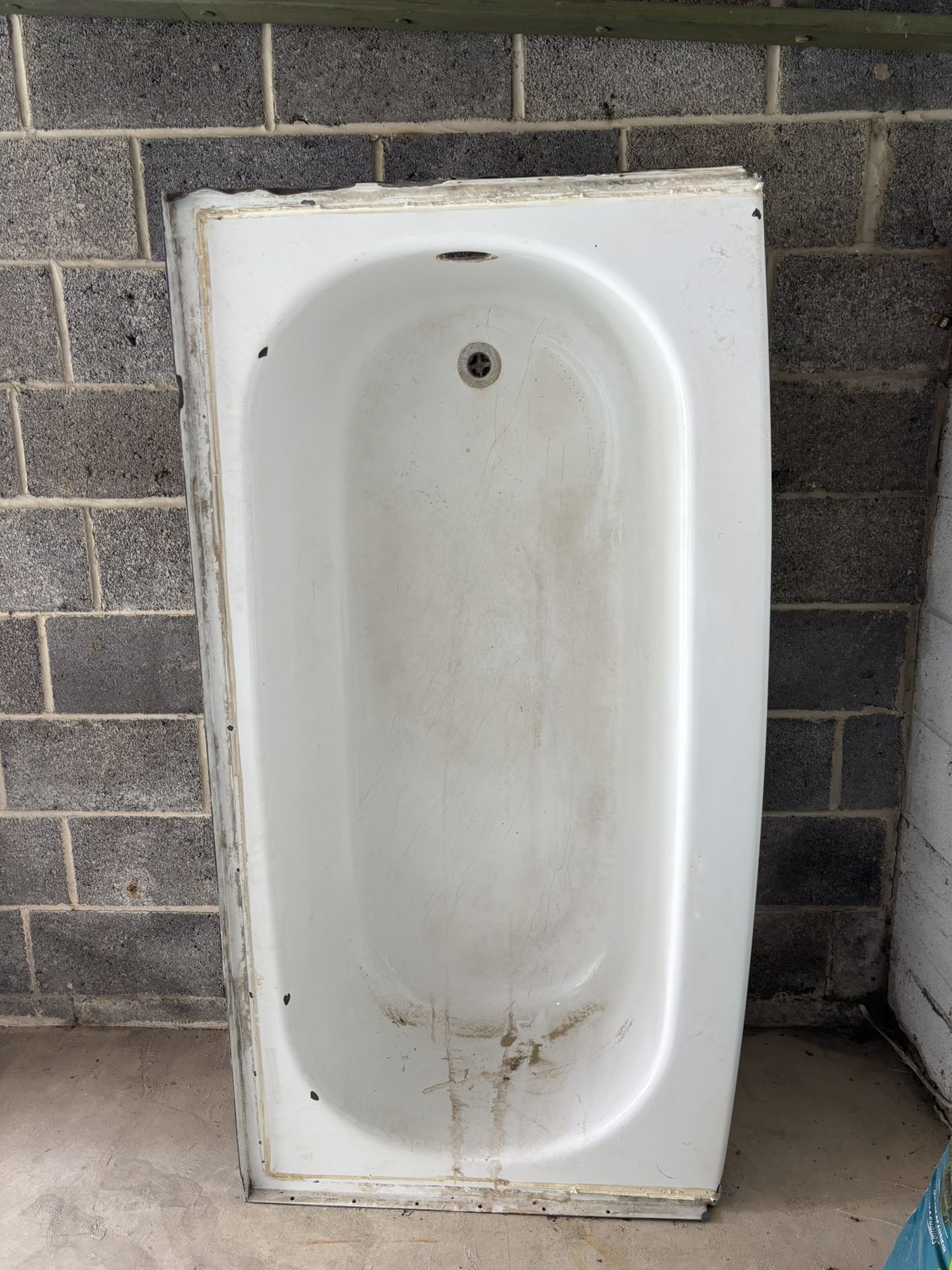 Make An Offer! Porcelain Bathtub