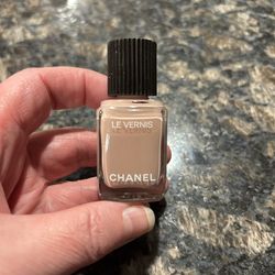 NEW CHANEL LE VERNIS NAIL POLISH $15!