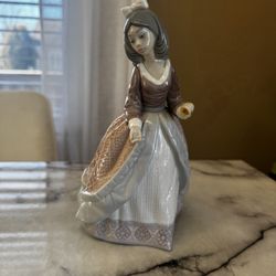 Lladro figurine 