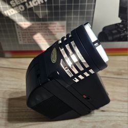 Rokunar Video Camera Light Self-Powered Halogen 20W - 6V Built-in Battery 80's - ** TESTED - WORKING!
