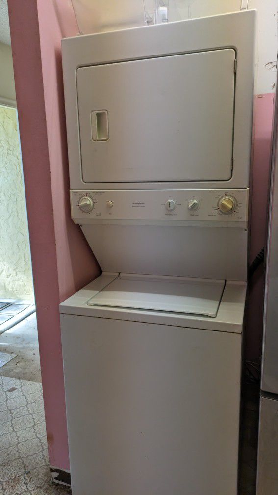 GE Spacemaker Washer And Dryer. White