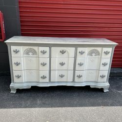 9 Drawer Dresser 