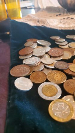 100 Foreign Coins 