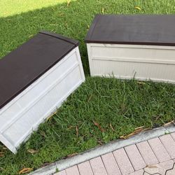 Pair of Suncast Resin Deck Boxes / patio / pool / storage
