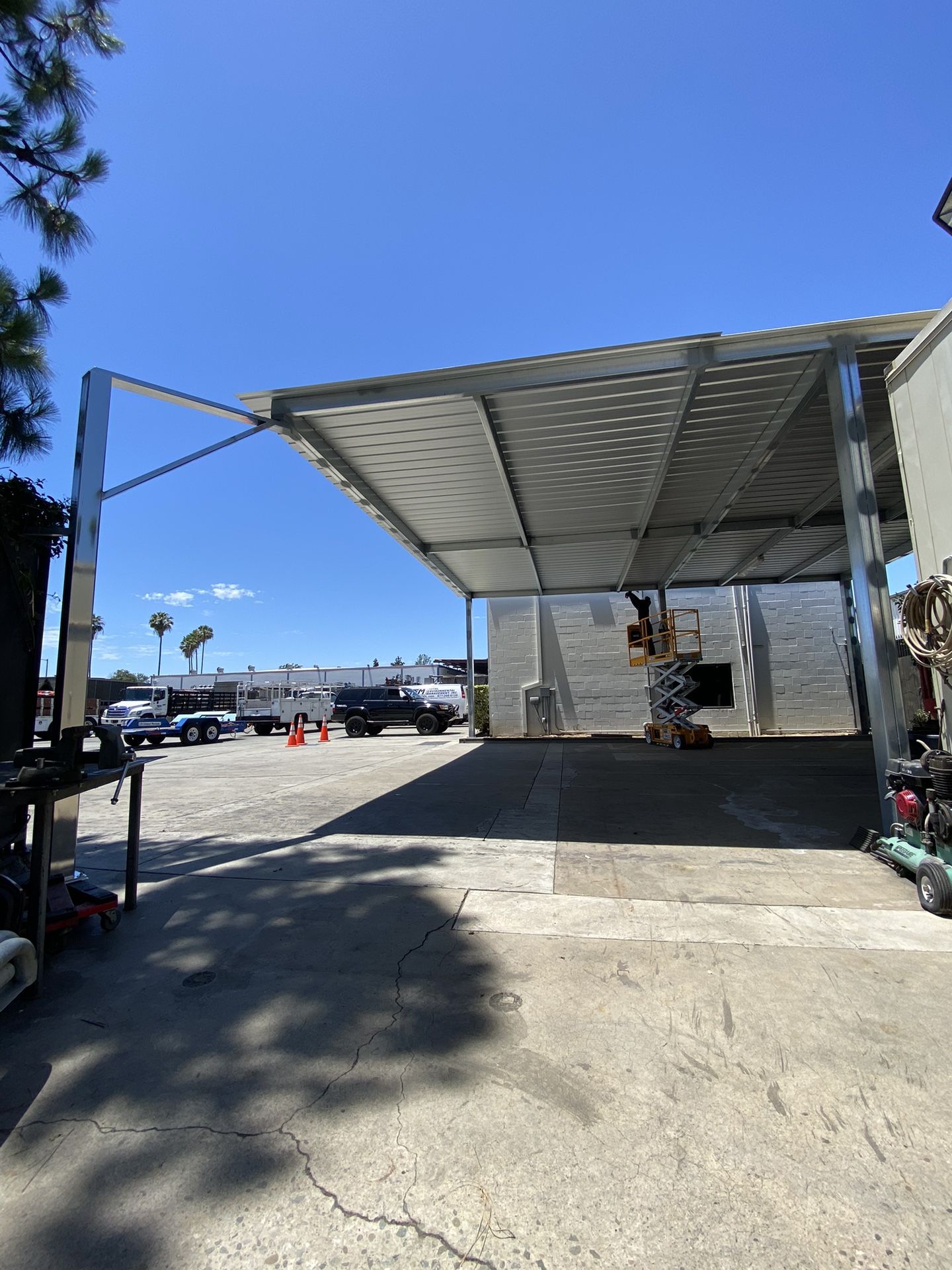Commercial / Industrial / Residential Carport