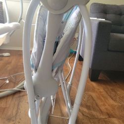 Baby swing