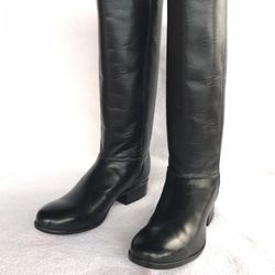 Lady’s Leather Boots. Size 6 Medium. New.
