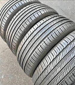 235 60 18 Michelin Tires Con 80% de Vida Las 4