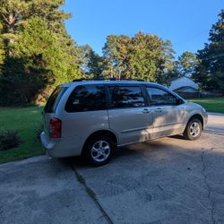 2002 Mazda MPV