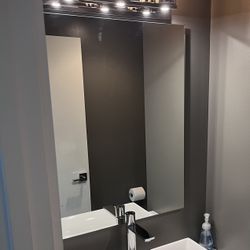 (4) Vanity Mirrors & (4)Vanity Lights