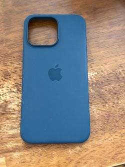 iPhone 15 Pro Max Phone Case Bundle