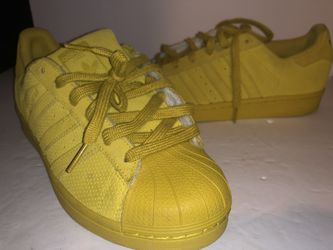 Adidas suede shell toe size 6