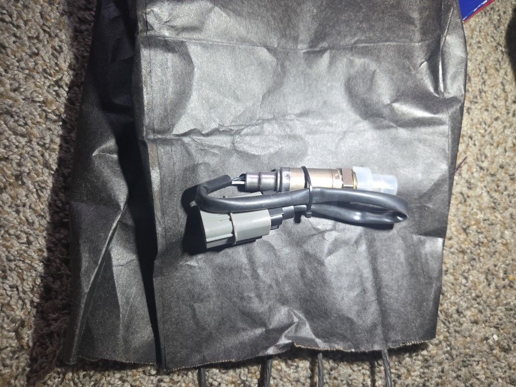 
Brand New Denso O2 Sensor 