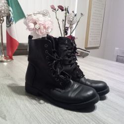 Mossimo Women's Combat Boots (7.5)