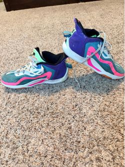 Youth big boy size 6 air Jordan tatums