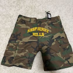 GV Gallery Raspberry Hills Camo Shorts 