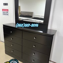 Eight Drawer Black With Mirror New Dresser