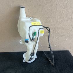 17-19 Cadillac Xt5 Windshield Wiper Resevoir Bottle 2017 2018 2019 