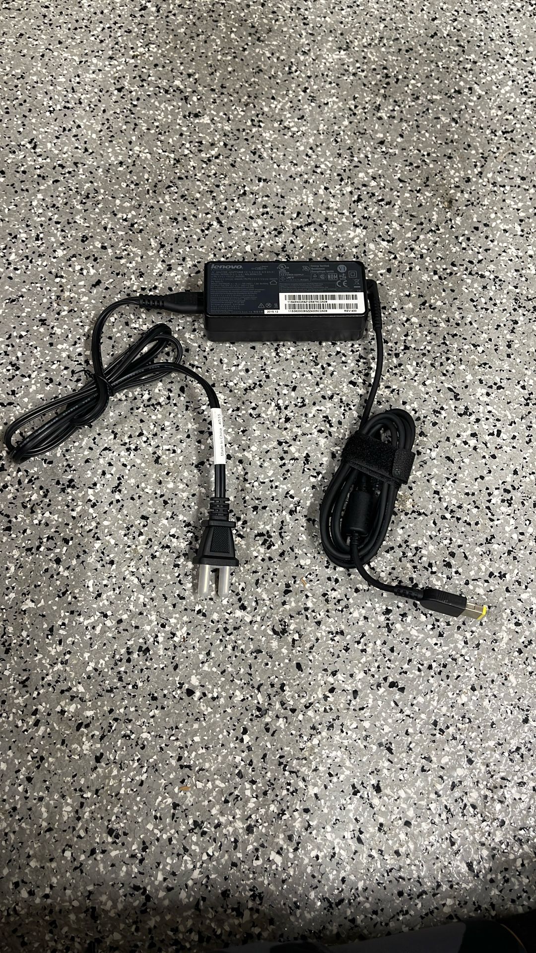 Lenovo 45w AC Adapter With Slim Tip