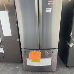 33 inch GE French door refrigerator. We finance 3202 WaterlooRoad in stockton.