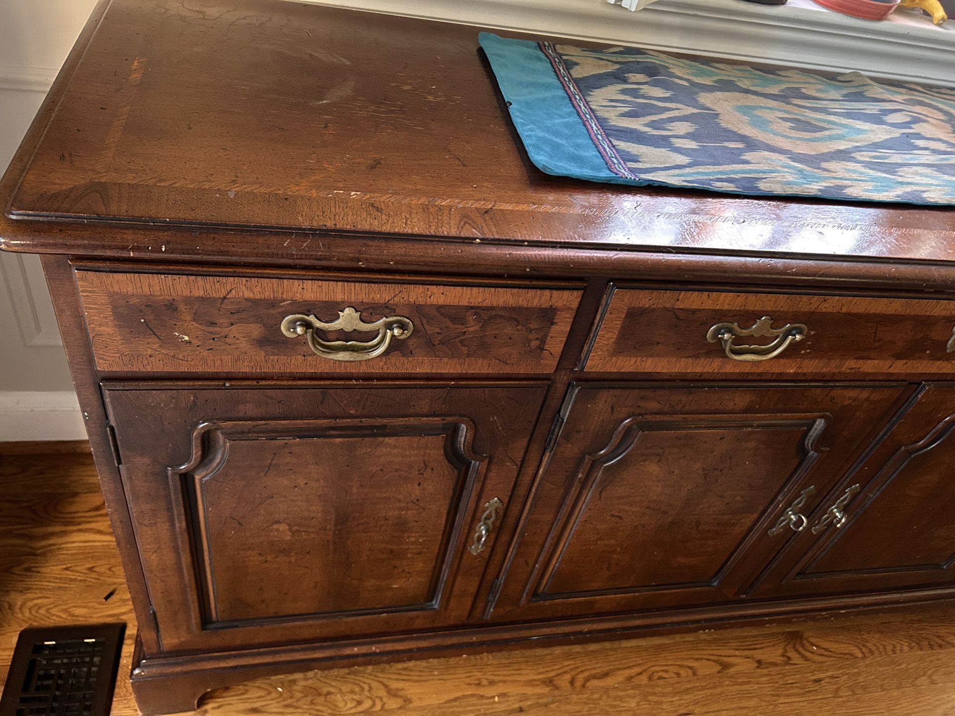 Antique Furniture For Free 