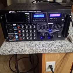 Amplifier..DTech DJ-59.1 Profesional Japan Echo Mixing Amplifier..Like New 
