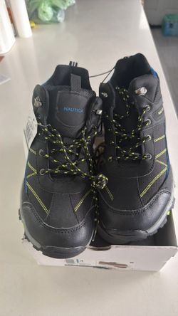 Boys hiking shoes