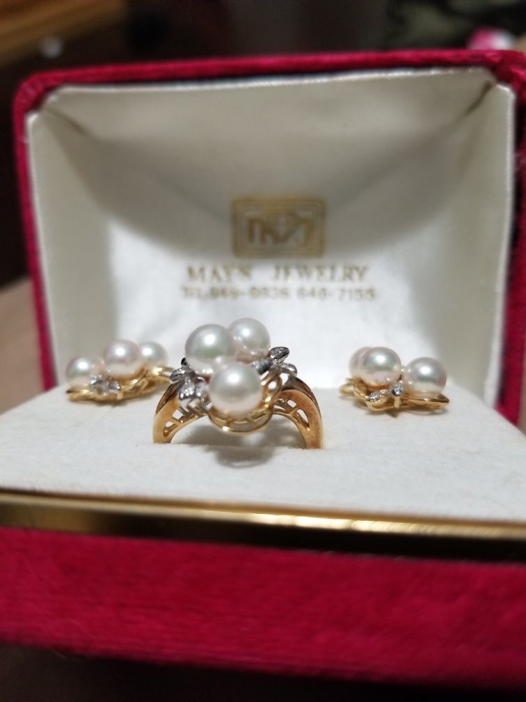 Pearl ring and earrings