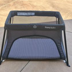 Pamo Babe Travel Crib with extra sheets
