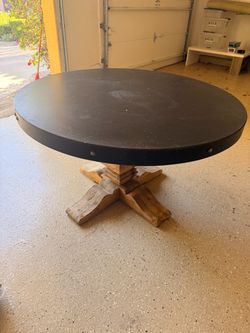 RH Round Kitchen Table