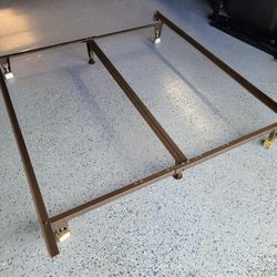 Adjustable King / Queen Metal Bed Frame