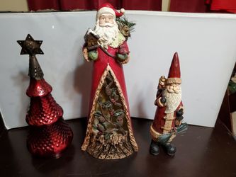Table Top Santa's & Tree