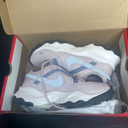 Nike TC 7900 Women’s Shoes - Size 9.5