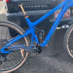 Full Suspension Mountain bike 