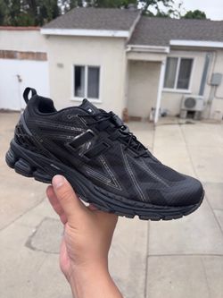 New Balance 1906R SIZE 11