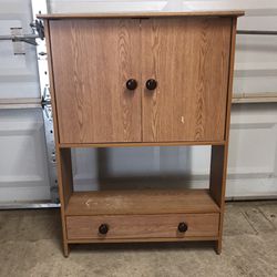 Bathroom Medince  Cabinet Need Gone Asap 