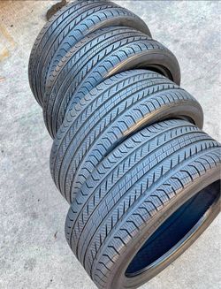 245/45/19 Continetal vendo un set de llantas usadas excelente condiciones de vida las 4 ✅🤩I am selling a set of used tires, all 4 in excellent living