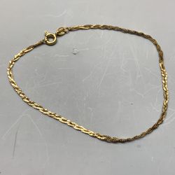Beautiful 14k Gold Petite Bracelet