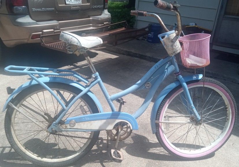 Huffy Deluxe Beach Cruiser