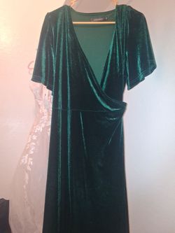 MEROKEETY Emerald Green Velvet Wrap Maxi Dress - Size 2XL (Like New)