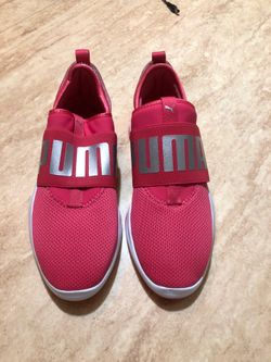 NEW PUMA SHOES SIZE 5