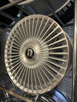 24 Inch Dolce Wheels Rims Tires XL Floating Cap