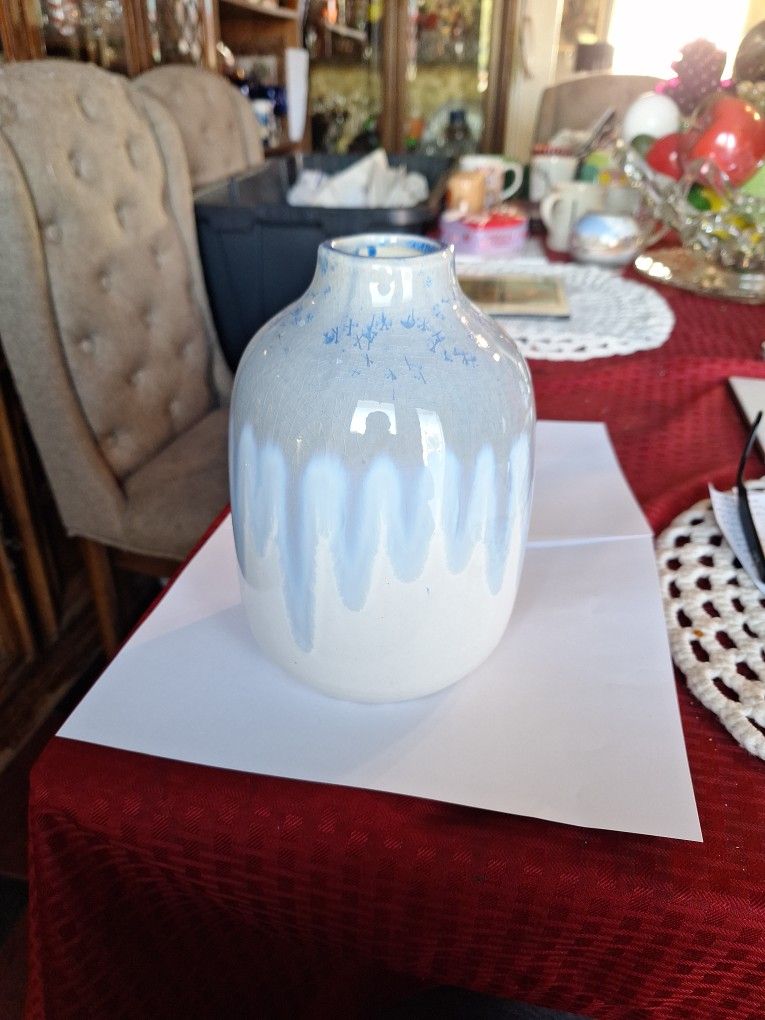 "Moon Jar" Korean Porcelain