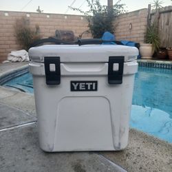 YETI - Roadie
24 Hard Cooler