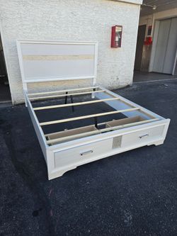 White Queen Bed Frame with Storage Footboard and Glitter Accents