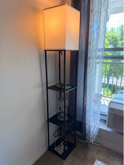 Shelf floor lamp black