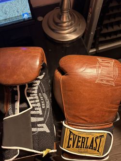 Everlast Boxing gloves 16 ounces