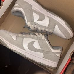 Nike Dunks 