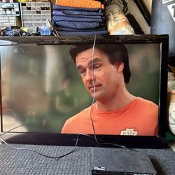 60” Toshiba Tv With Wall Mount $100. Missing Remote 