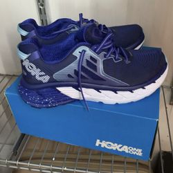 HOKA ONE  Size 10.5
